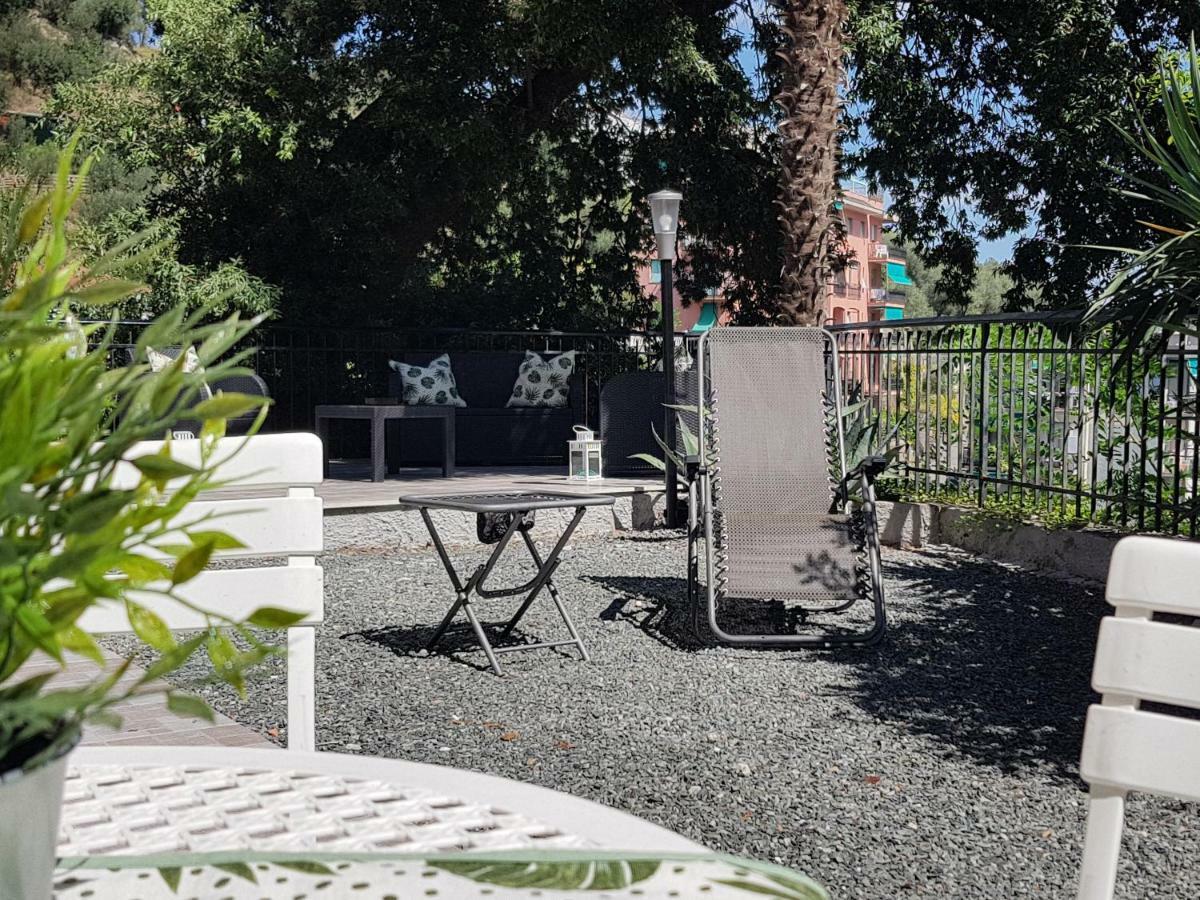Garden Apartment Celle Ligure Exteriör bild